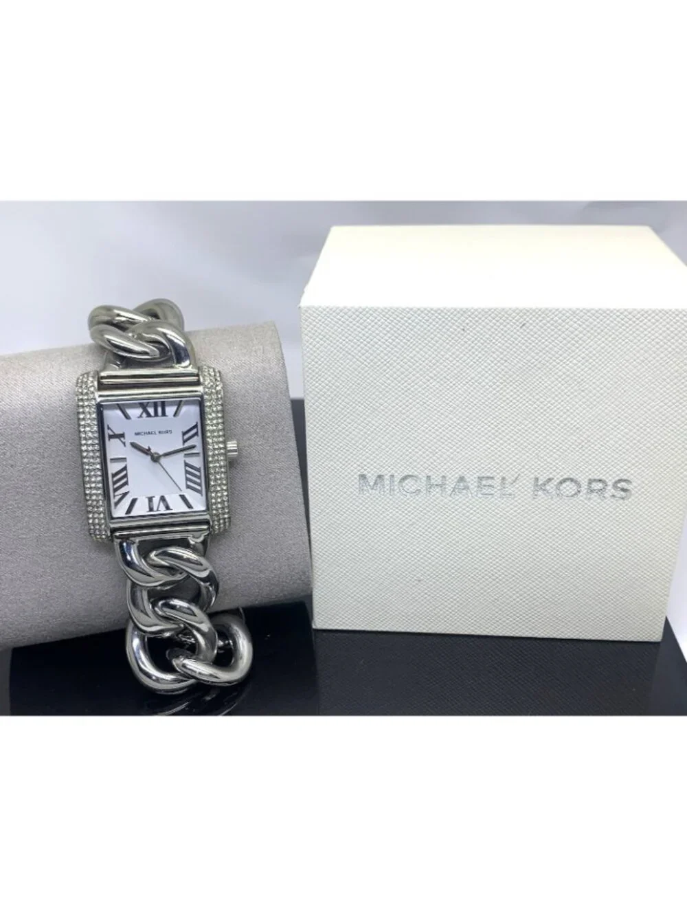 Michael Kors Women's Watch MK7438 Emery Quartz Silver Stainless Steel 32mm